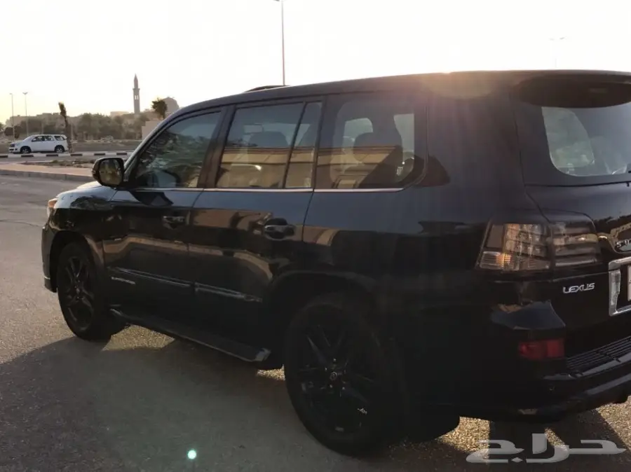 جيب لكزس LX570 2010 سعودي (image 3)