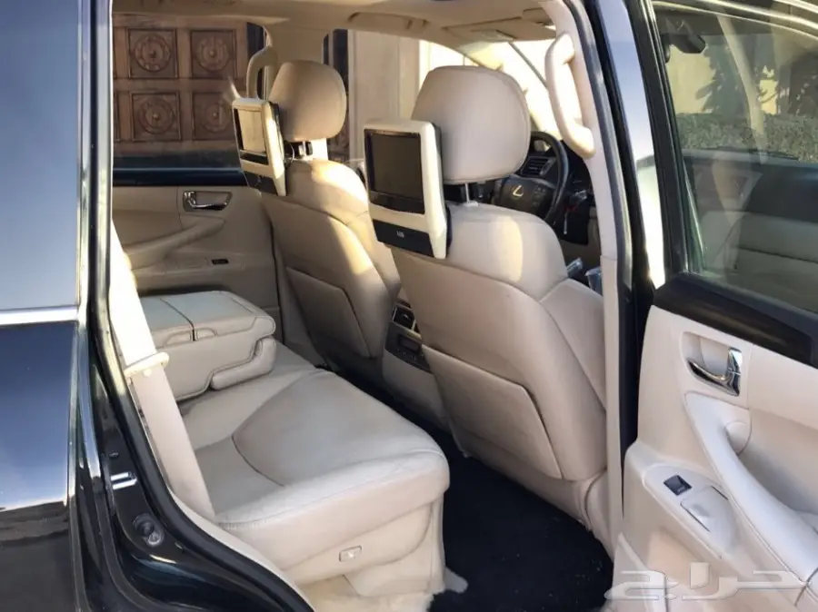 جيب لكزس LX570 2010 سعودي (image 7)