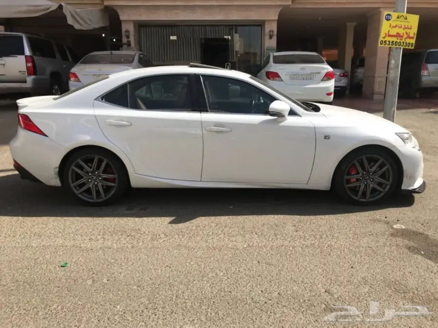 لكزس is 200t F ki  للبيع و التنازل  (image 1)