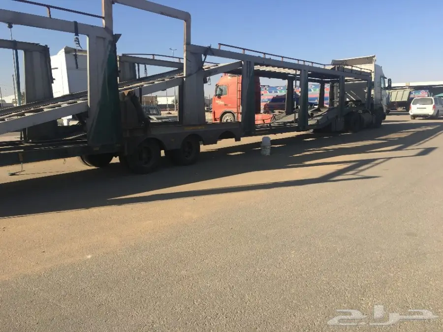 تريلا فولفو موديل 2002 