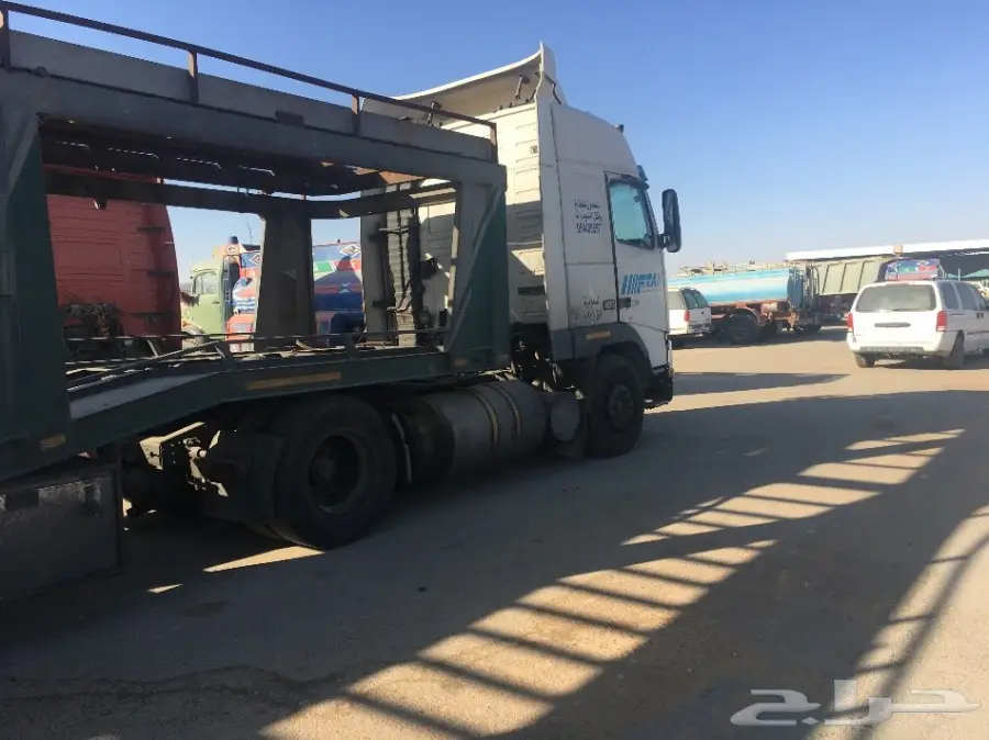 تريلا فولفو موديل 2002  (image 1)