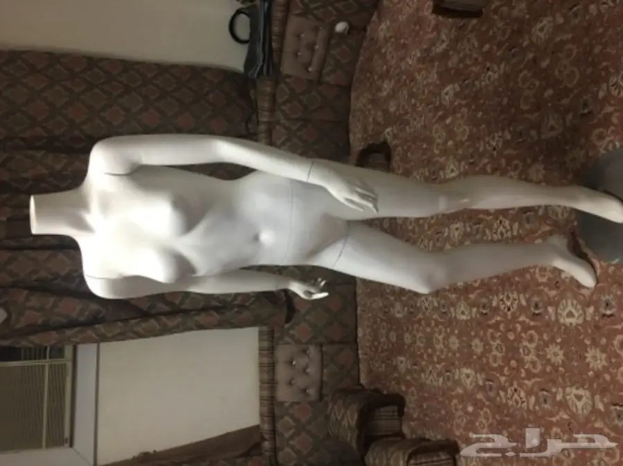 مانيكان عرض فستان