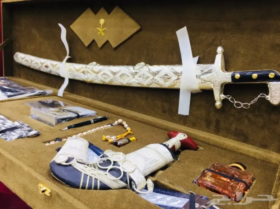 طقم هدية فاخر ويجمل بكل تفاصيله شاهد  (image 9)