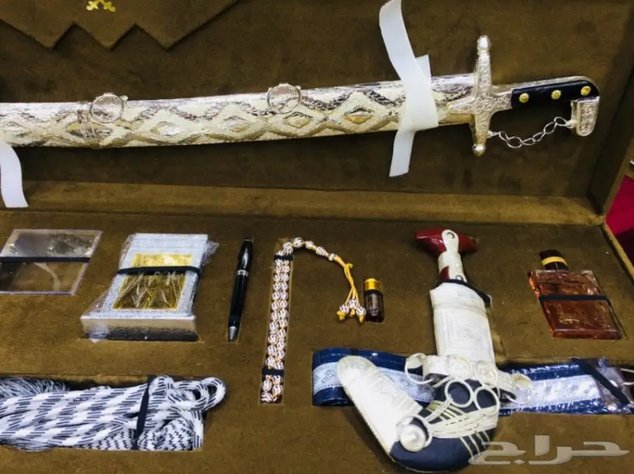 طقم هدية فاخر ويجمل بكل تفاصيله شاهد  (image 13)