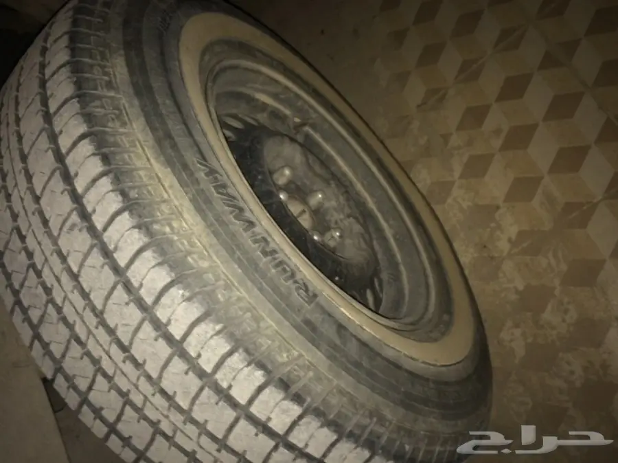 للبيع كفرات رانوي هايلكس مع جنوط مرسدس (image 4)