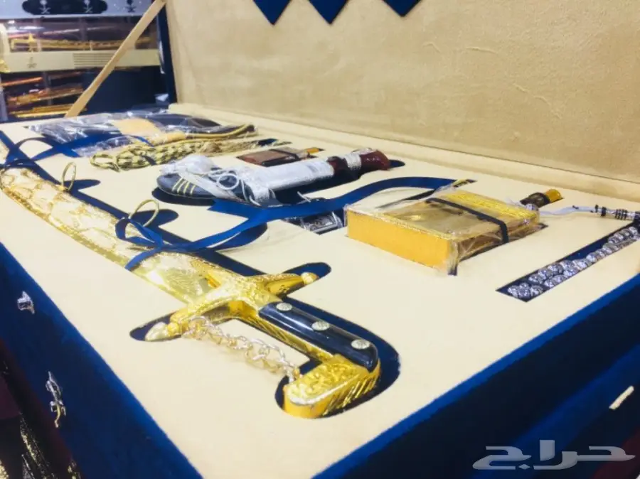 طقم هدية فاخر بكل تفاصيله ويجمل وبسعر أجمل  (image 1)