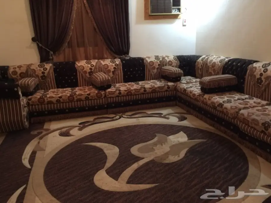 كنب فخم نظيف - فرصة لا تُفوّت! (image 1)