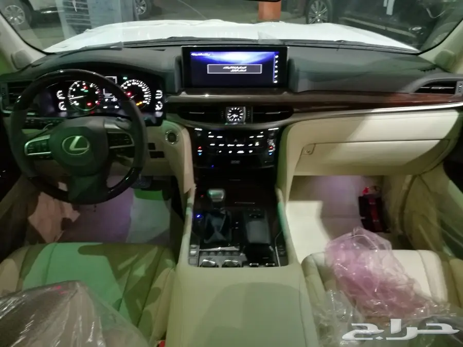  لكزس2017 ابيض داخل بيج فل أصفار ( الحسن )  (image 1)