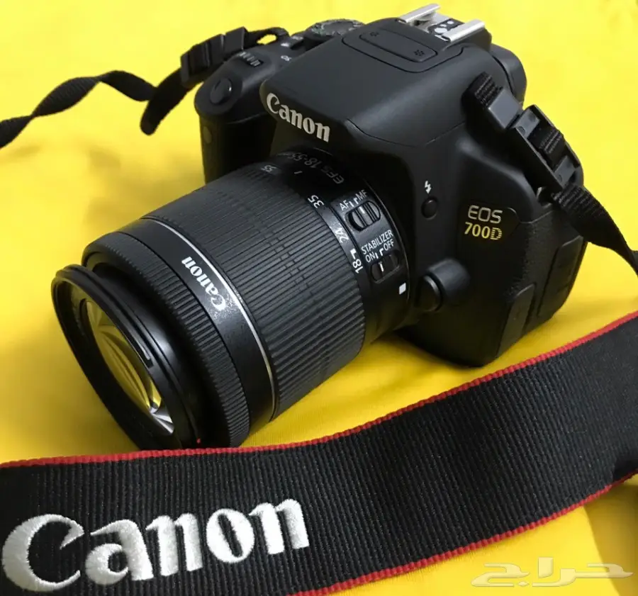 كانون D700