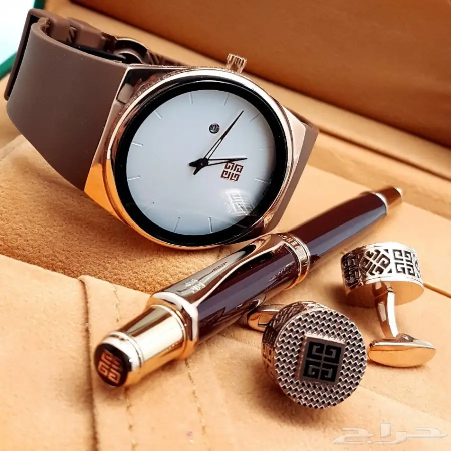 أطقم الماركات العالمية رجالي ونسائي 2018 (image 78)