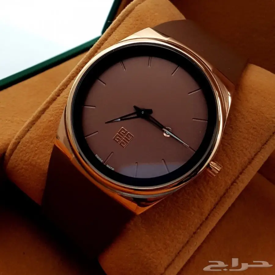 أطقم الماركات العالمية رجالي ونسائي 2018 (image 166)