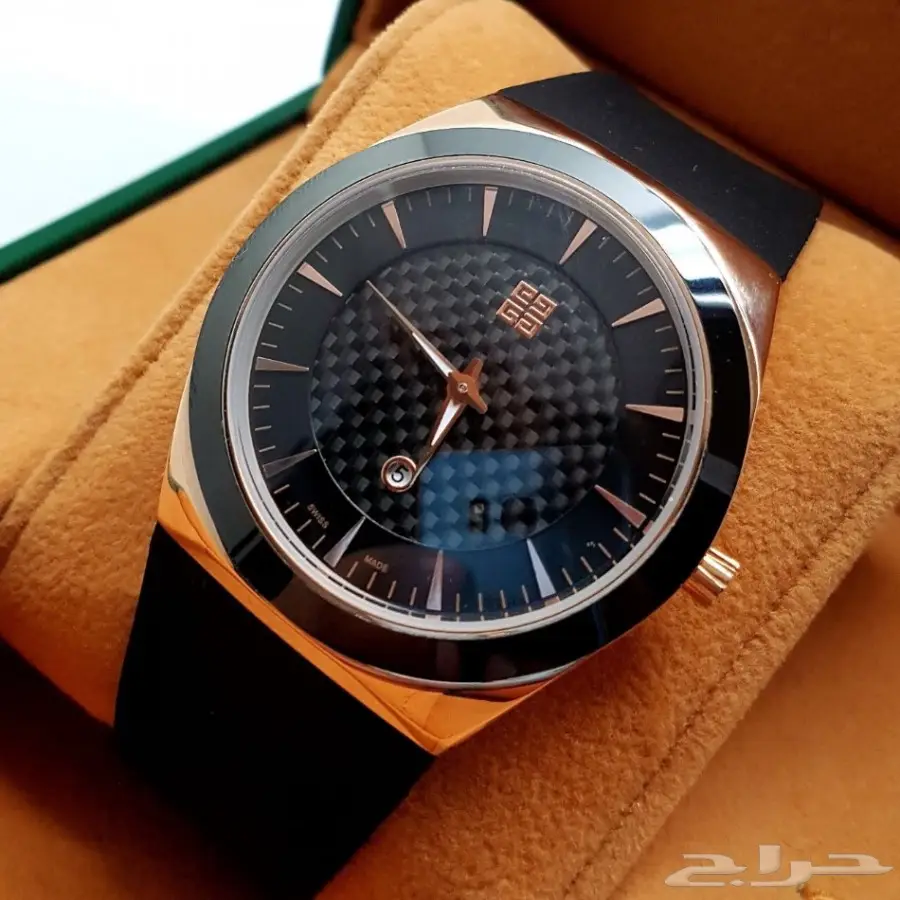 أطقم الماركات العالمية رجالي ونسائي 2018 (image 167)