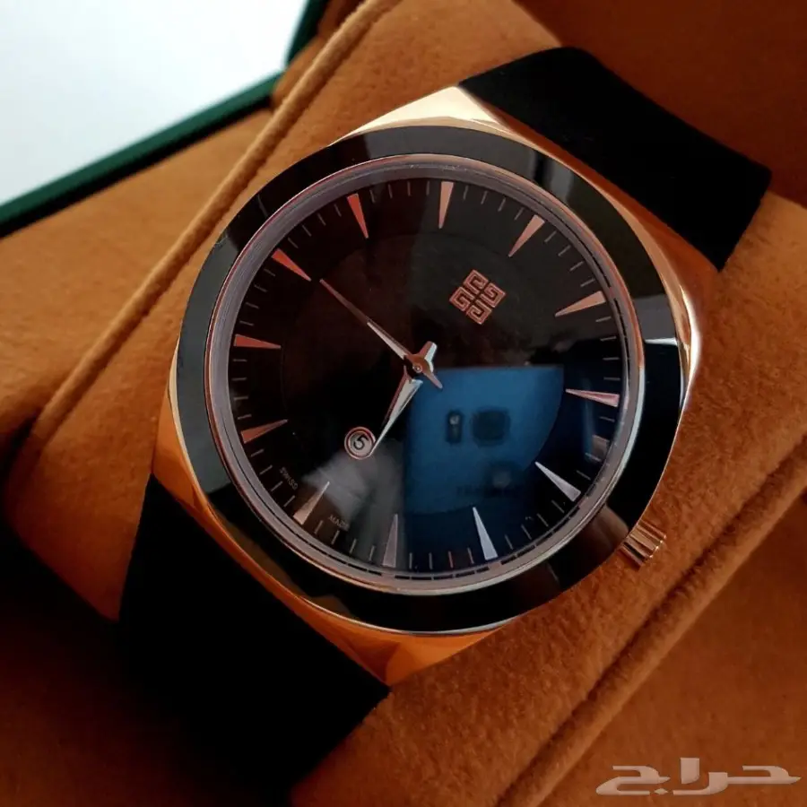 أطقم الماركات العالمية رجالي ونسائي 2018 (image 169)