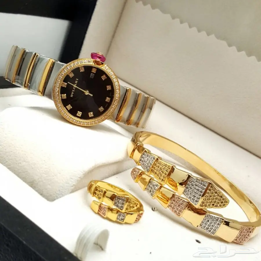 أطقم الماركات العالمية رجالي ونسائي 2018 (image 226)