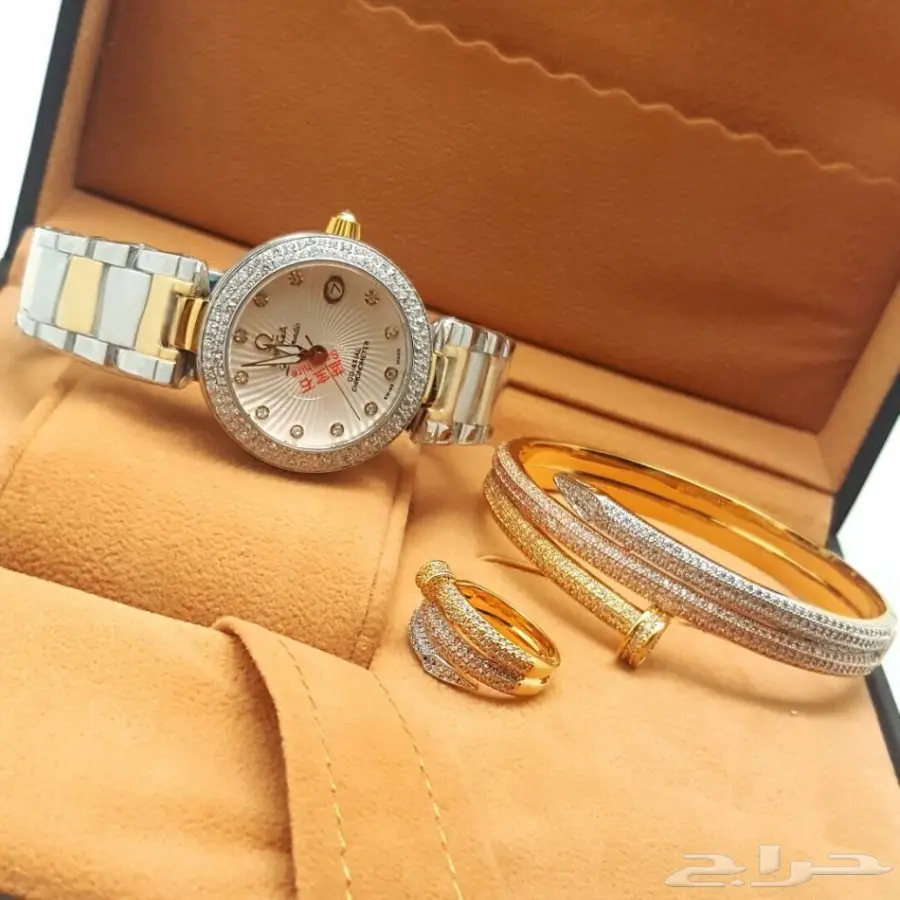 أطقم الماركات العالمية رجالي ونسائي 2018 (image 239)