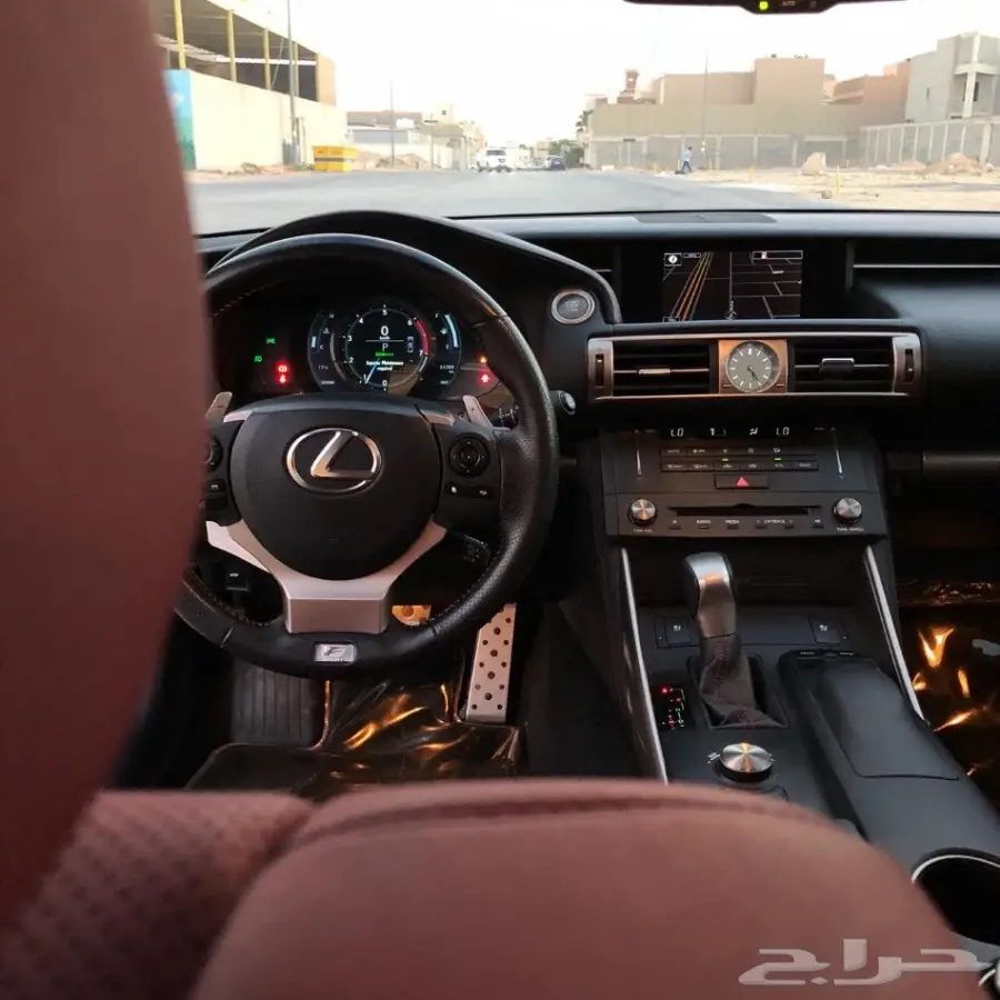 لكزس is F 2016 (image 10)