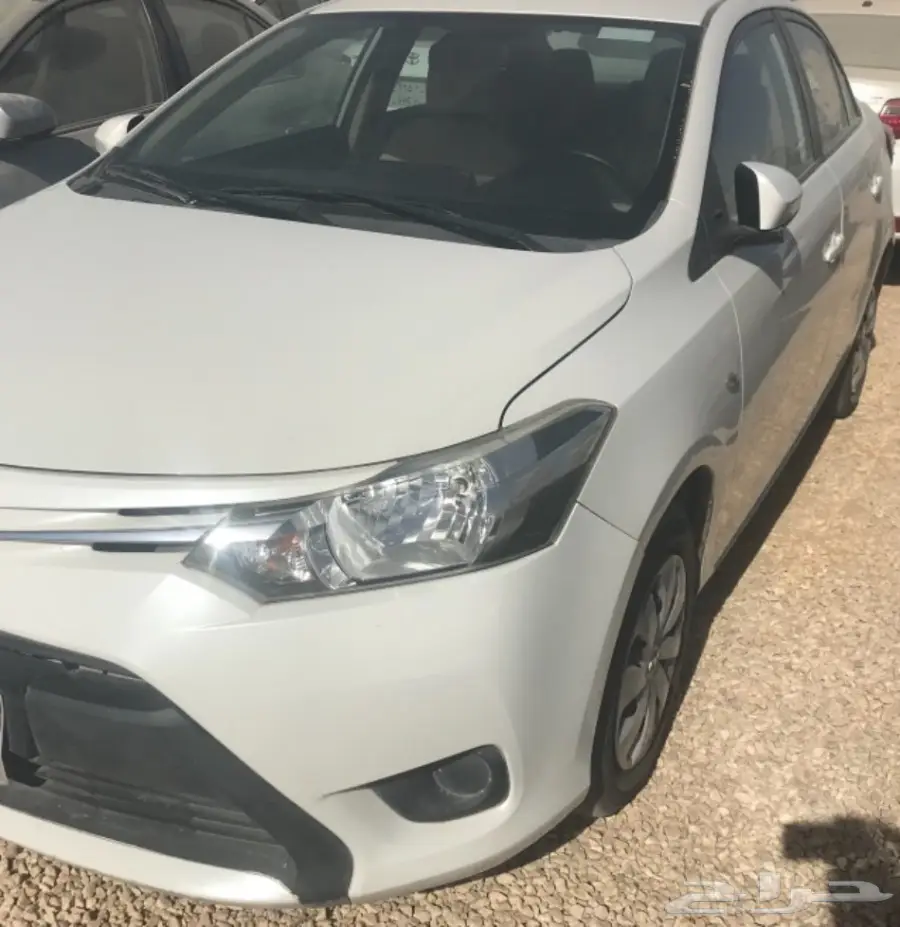 للبيع يارس اتماتيك ابيض موديل 2016