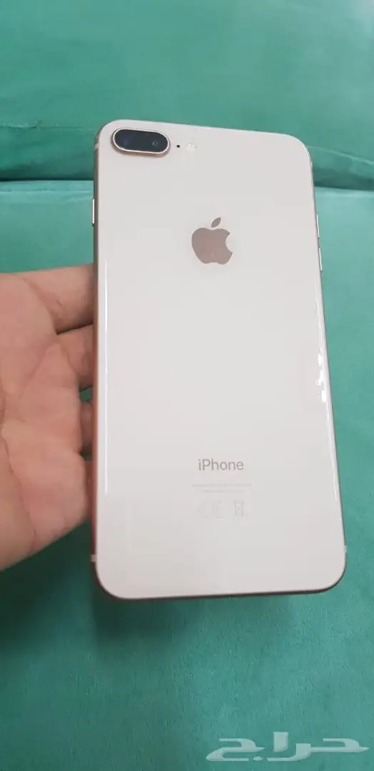 ايفون 8 بلص 64 قيقا ذهبي  (image 2)