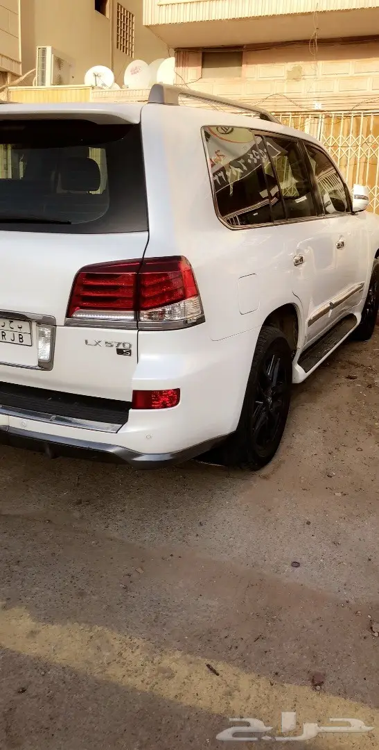 جيب لكزس 2012