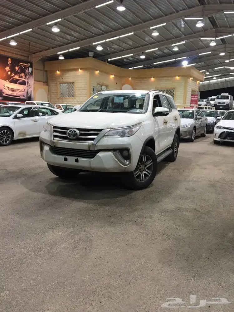 تويوتا فورتونر موديل 2017 4سلندر دبل وبدون (image 7)