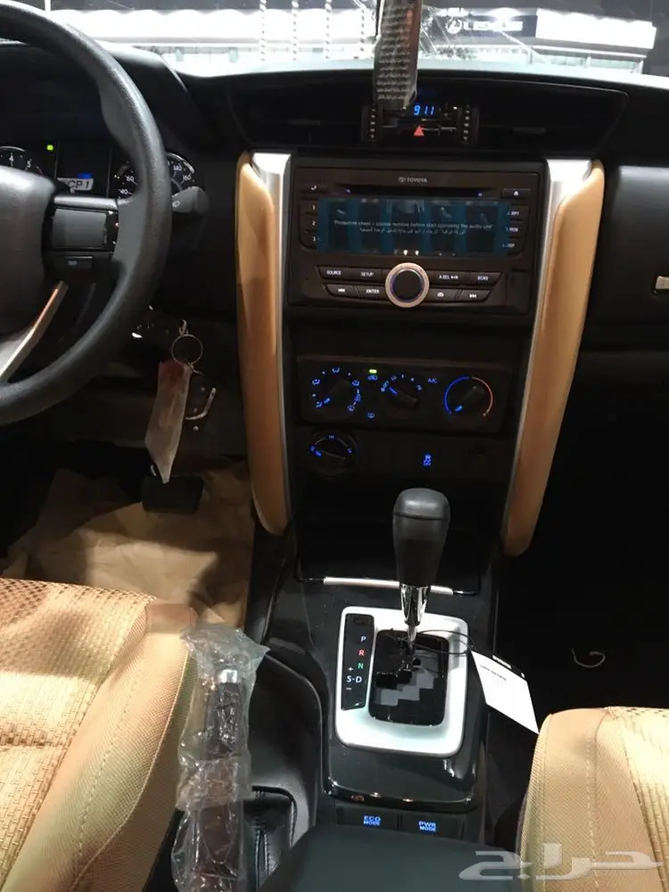 تويوتا فورتونر موديل 2017 4سلندر دبل وبدون (image 9)