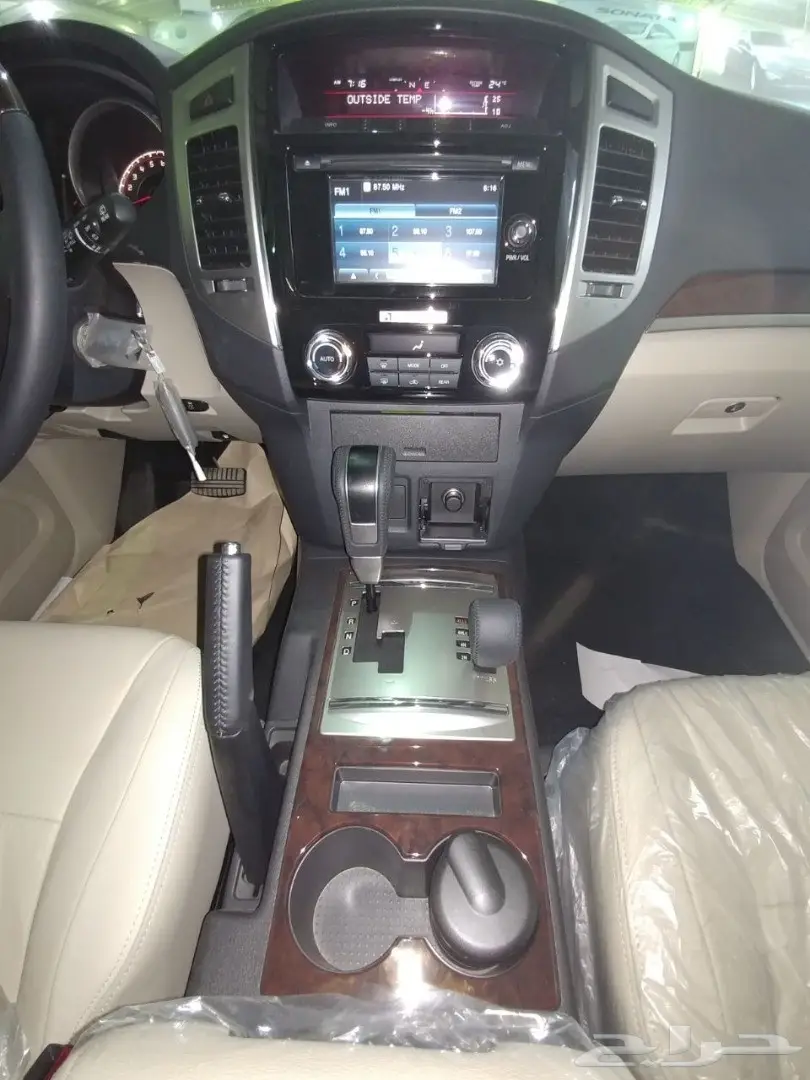 ميتسوبيشى باجيرو   فل كامل خليجى موديل 2017 (image 5)