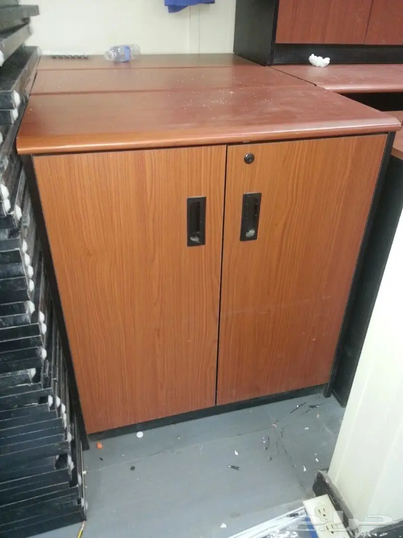 أثاث مكتبي للبيع برابغ 