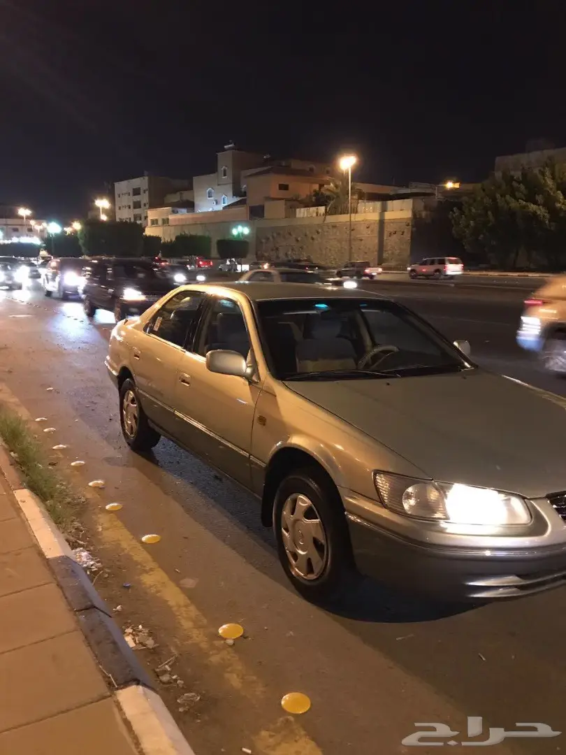 للبيع كامري مديل 2002  نضيفه (image 1)