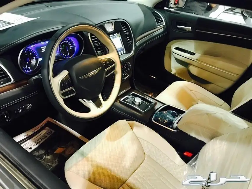 كرايزلر - C300 -اكزكتيف فل- 2017 -كميه محدوده (image 13)