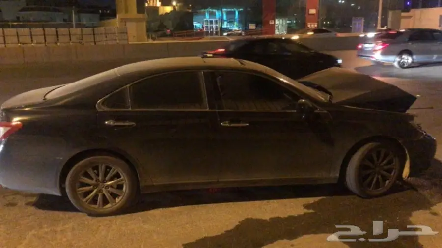 لكزس 350esمصدوم امس للبيع 