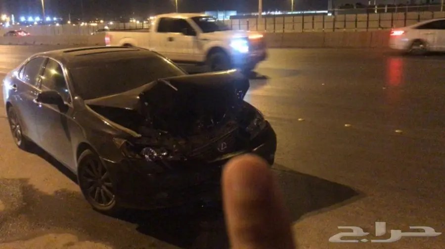 لكزس 350esمصدوم امس للبيع  (image 1)