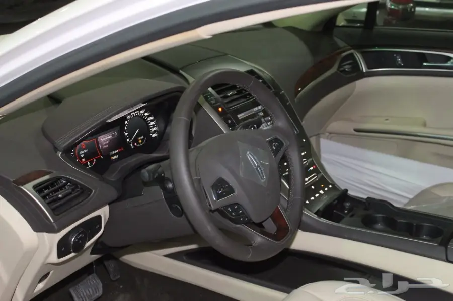 لنكولن M K C 2015 جيب ---M K Z سيدان- M K S (image 8)