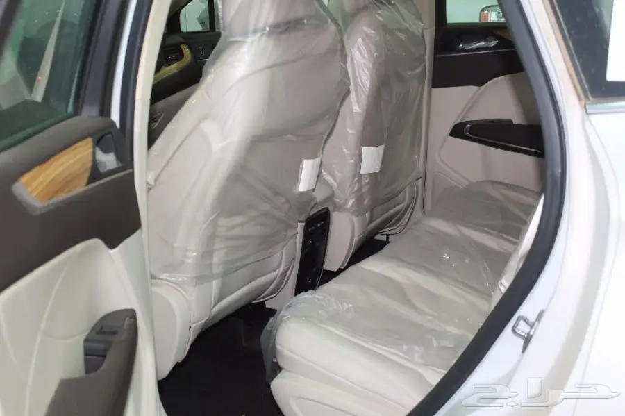 لنكولن M K C 2015 جيب ---M K Z سيدان- M K S (image 15)