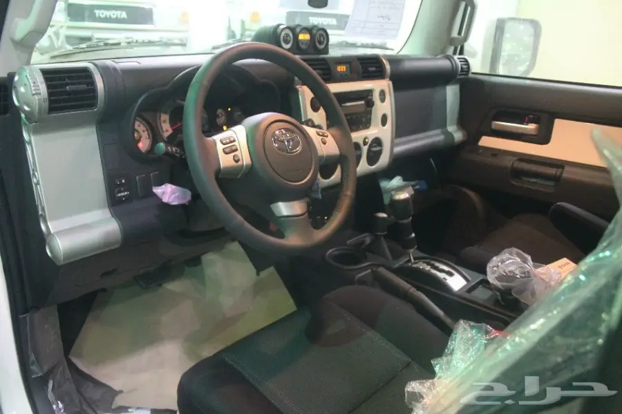 تويوتا اف  جي2 موديل 2017 سعودي فل كامل (image 8)