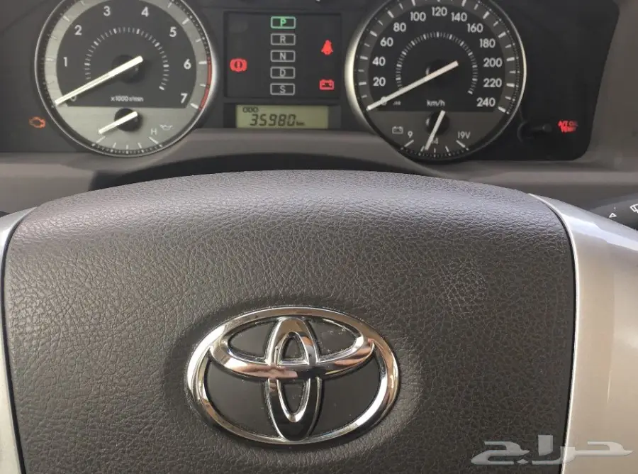 لاند كروزر جي اكس ار فل كامل موديل 2015