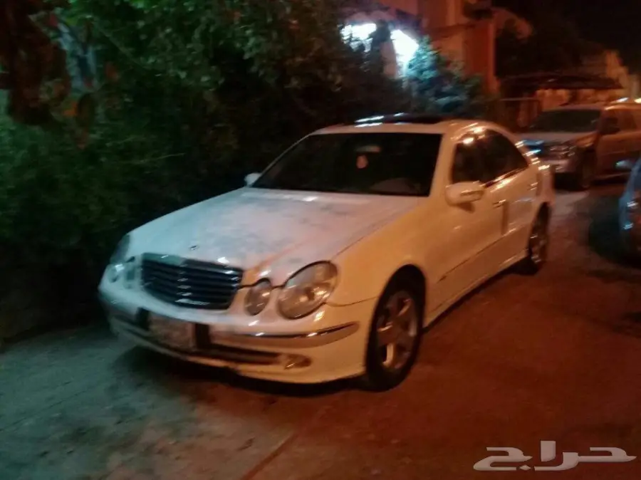 مرسيدس e200 للبيع 2004 قمه النظافه 