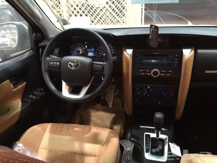 تويوتا فورتونر موديل 2017 4سلندر دبل وبدون (image 3)