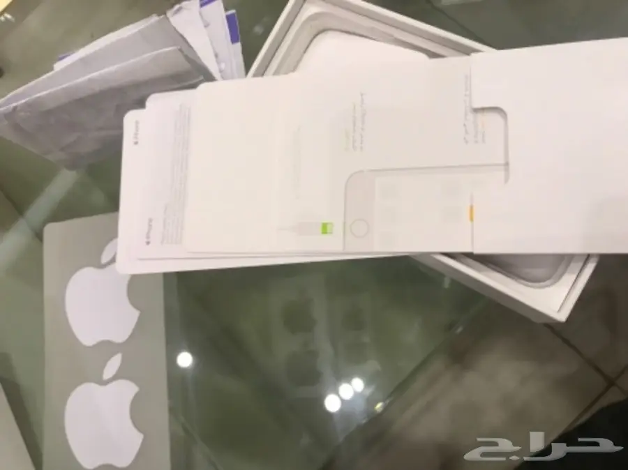 ايفون7 احمر بضمانه نظيف ولله الحمد (image 11)
