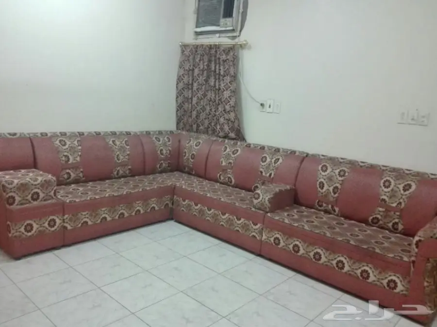 اثاث منزلي غرفة نوم ومجلس وثلاجة ومكيفات