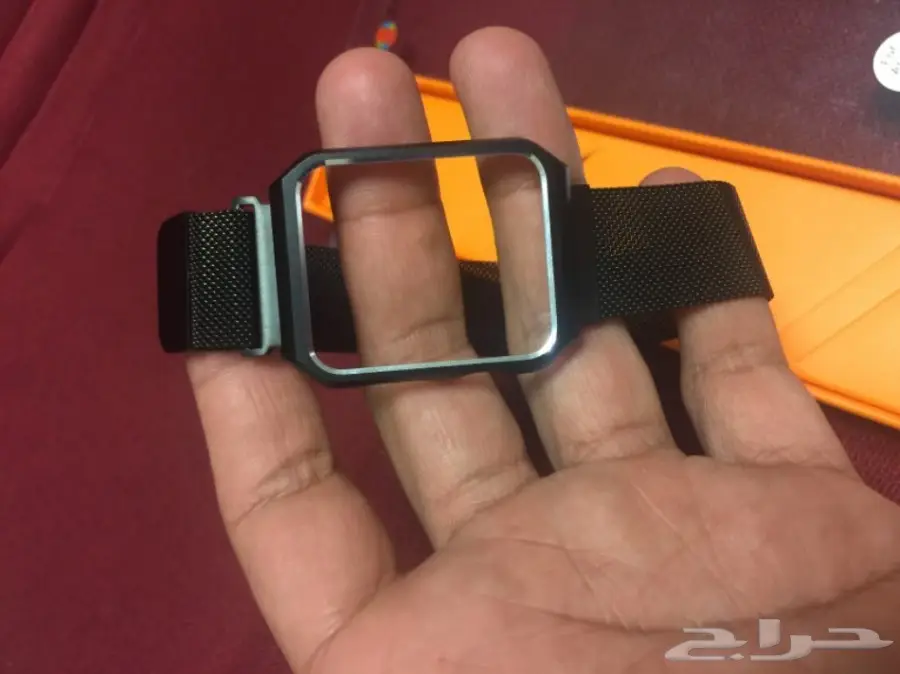 للبيع سوار ساعة ابل سير المنيوم اسود جديد 