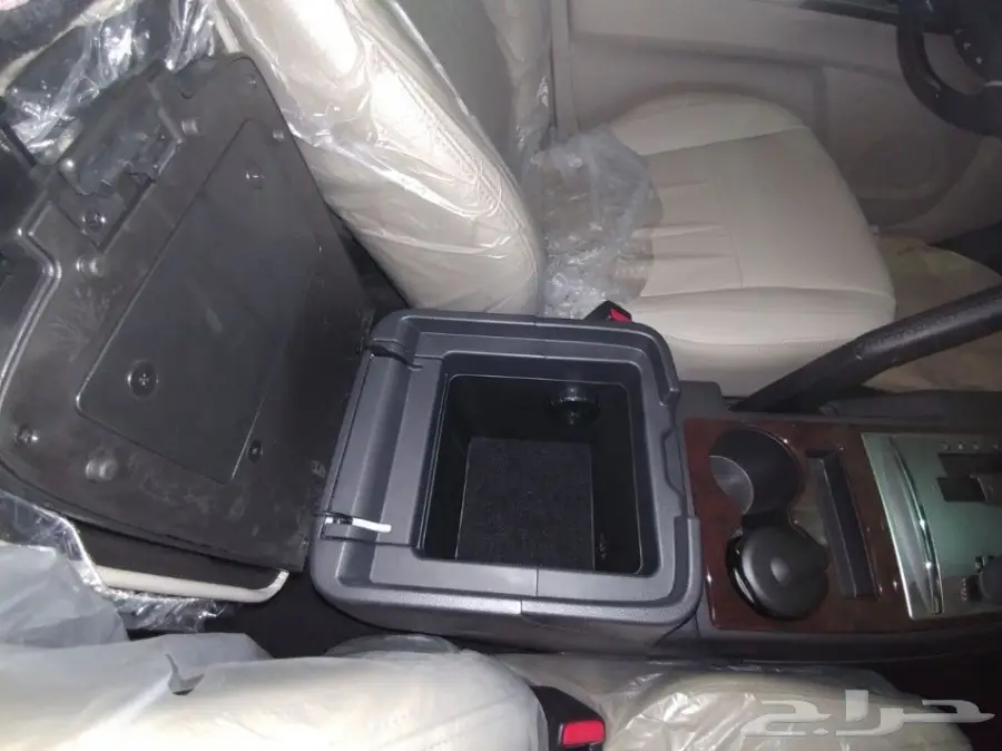 ميتسوبيشى باجيرو   فل كامل خليجى موديل 2017 (image 6)