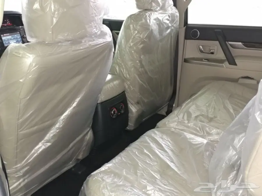 ميتسوبيشى باجيرو   فل كامل خليجى موديل 2017 (image 8)