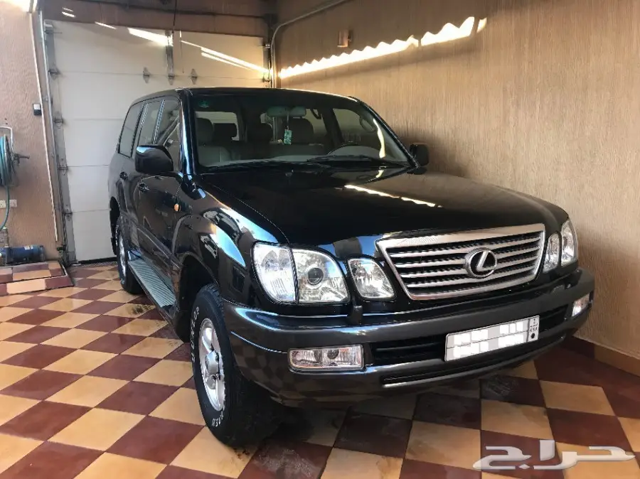 جيب لكزس موديل 2000 بريمي فل كامل شبه مخزن