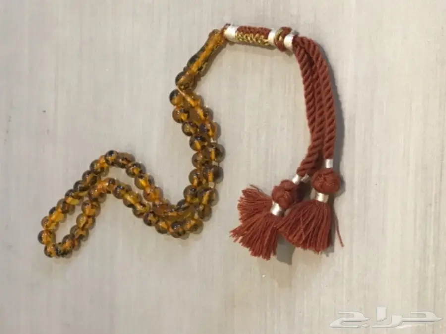 مزاد رقم 311 سبحة تراب كهرمان حشرات