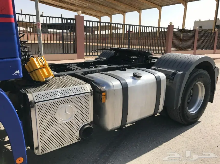  للبيع أكتروس 1841 ميجا 2011 بطاقة جمركية جدة (image 16)