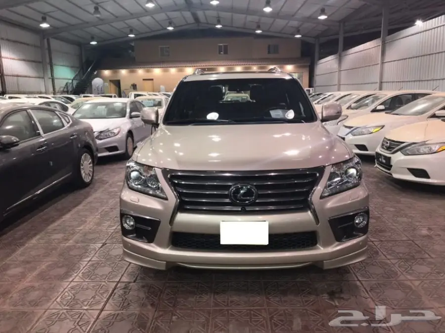 لكزس ال اكس 570 ذهبي 2015 فل كامل - معرض سما2 (image 5)