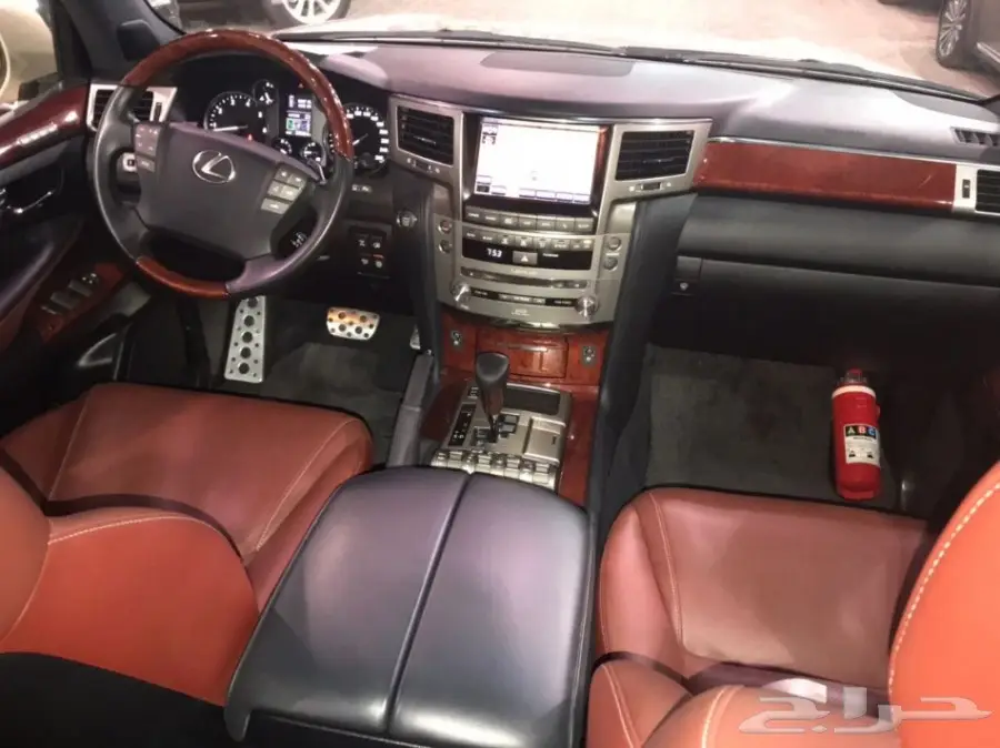 لكزس ال اكس 570 ذهبي 2015 فل كامل - معرض سما2 (image 9)