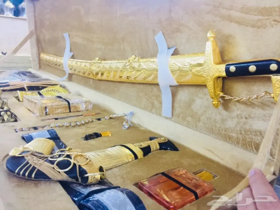 طقم هدية فاخر ويجمل بكل تفاصيله شاهد الصور  (image 8)