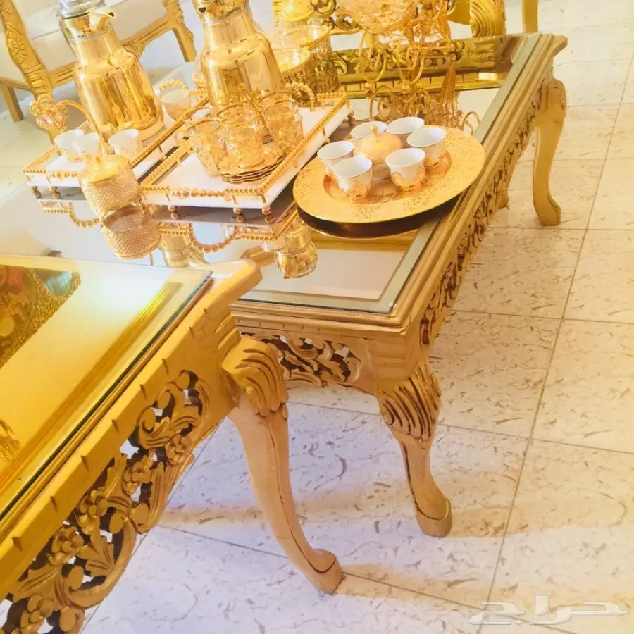 طاولات فاخره ملكيه مع مراياتها للبيع (image 3)