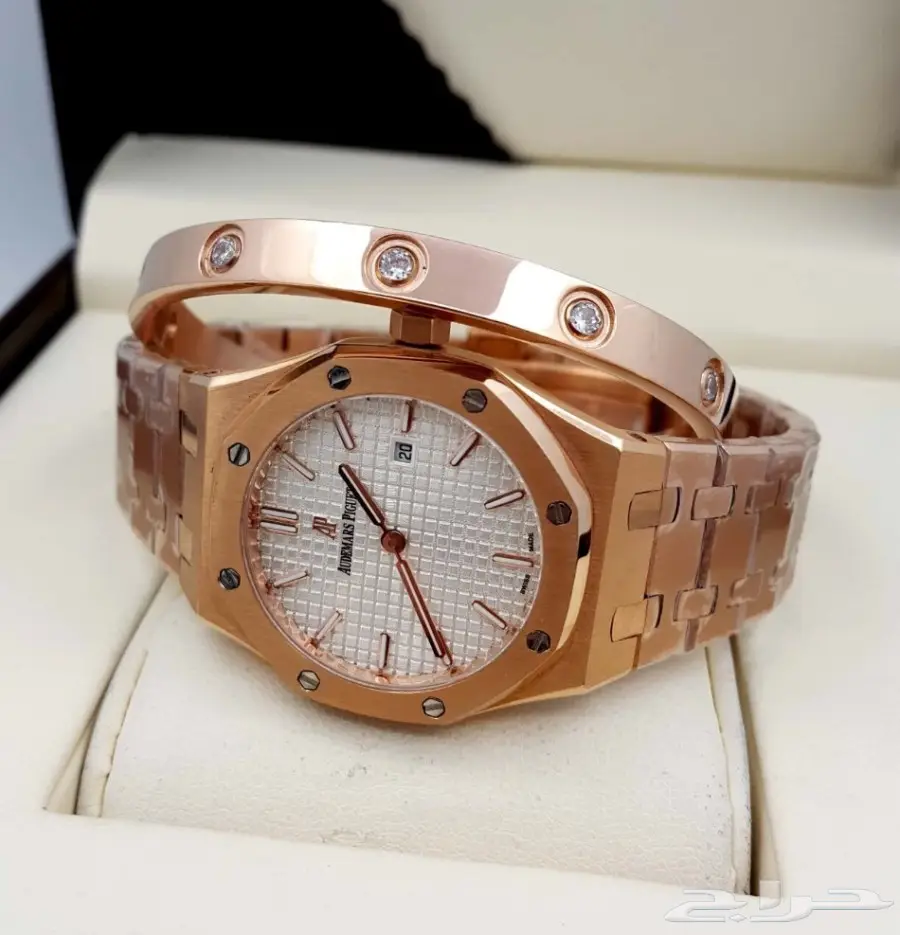 ساعات ماركة ادمر نسائية مع اسوارة كارتير روعة